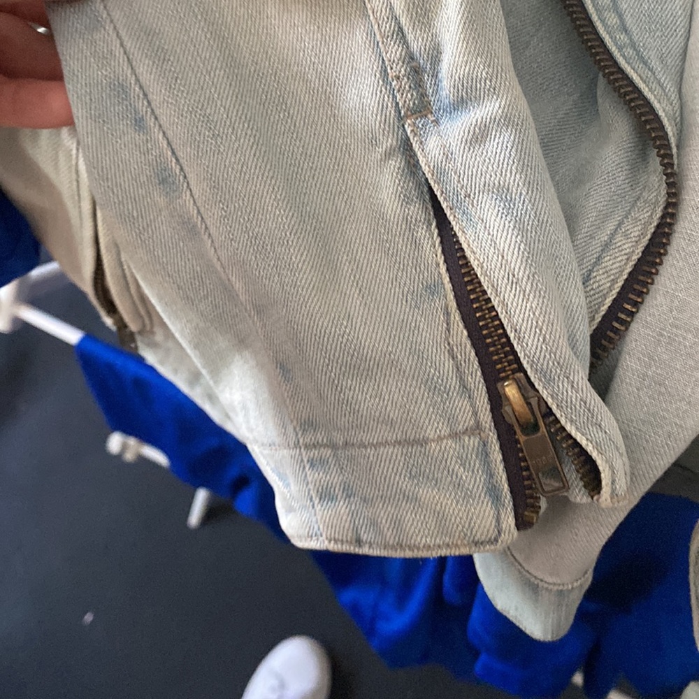 Gap Jean jacket - Picture 3 of 3
